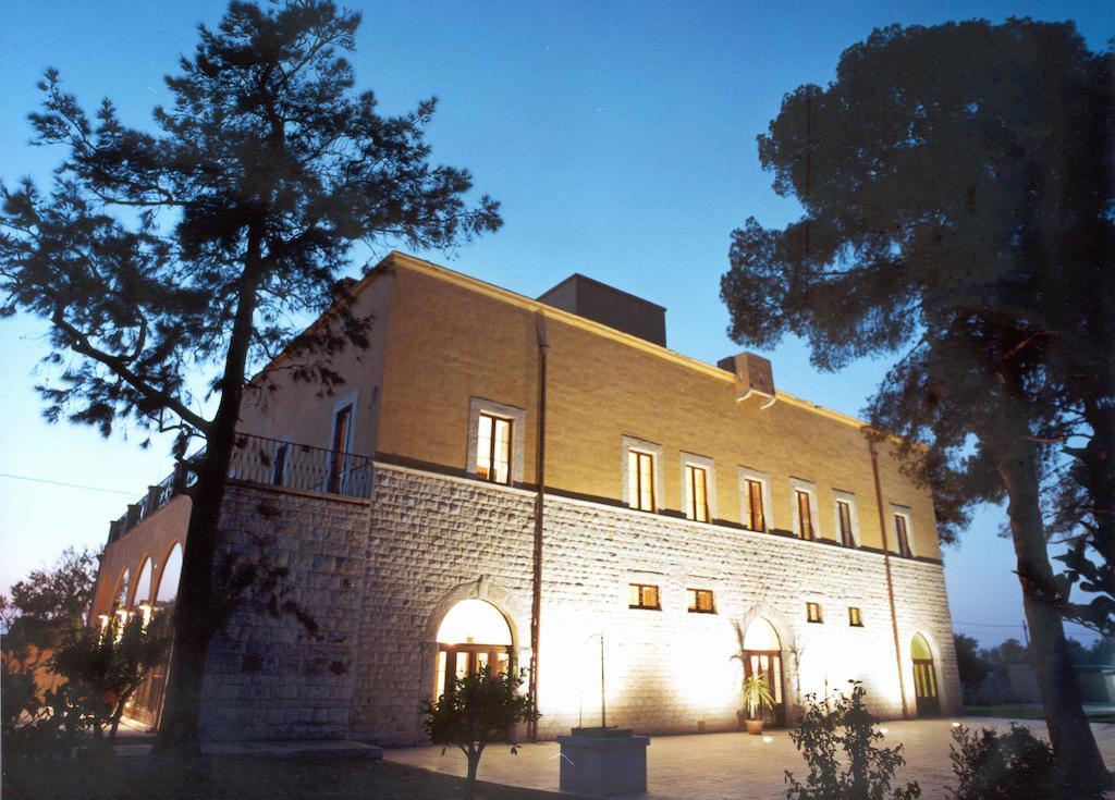Villa Carcano Trani Eksteriør billede
