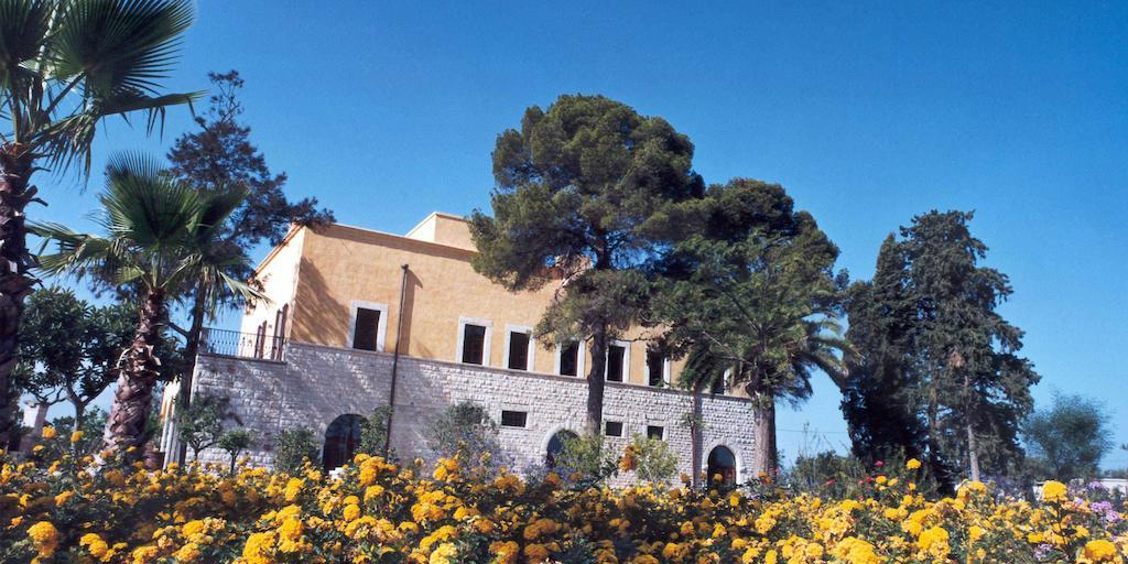 Villa Carcano Trani Eksteriør billede
